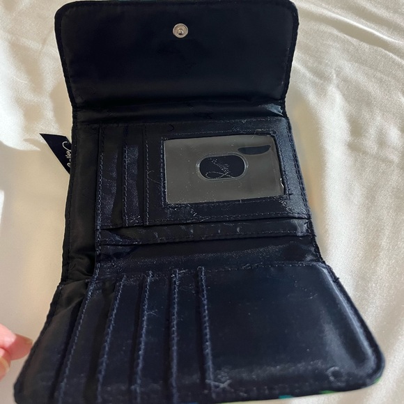 VERA BRADLEY wallet…Black with a floral print - Picture 5 of 9